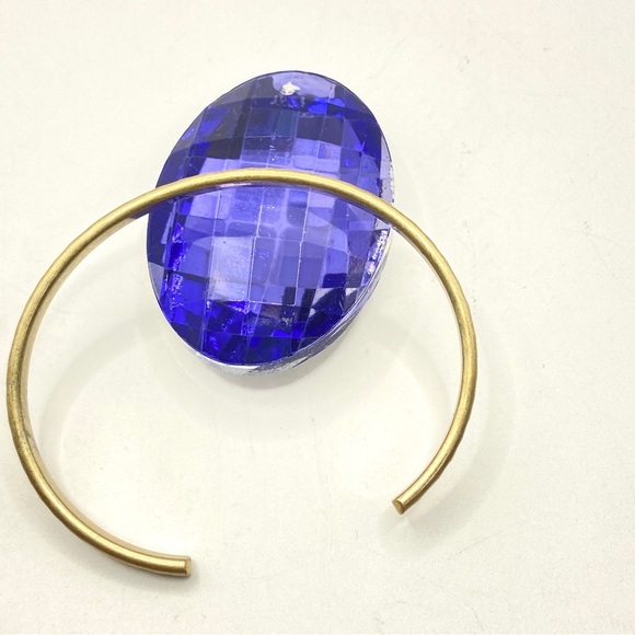 JK JEWELRY Gold Tone Textured Cuff Bangle Bracelet - Picture 5 of 6